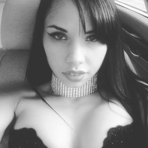 Kim Lutz - Baby Toronto, Canada