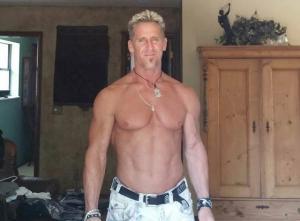 Kenneth Averill - Daddy Leeds, United Kingdom